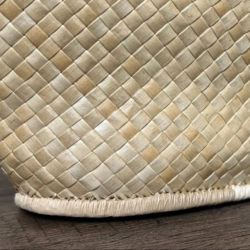 Lauhala Woven Eke Tote Bag - Picture 6 of 8